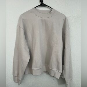 Lululemon Athletica Light Gray Crew Neck Sweater medium